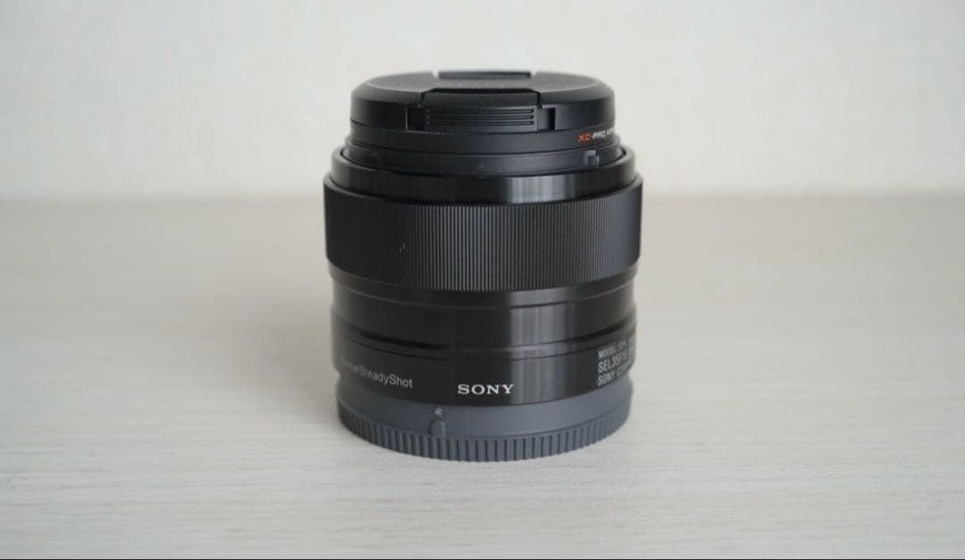 Sony E35mmF1.8、レンズフィルター付き