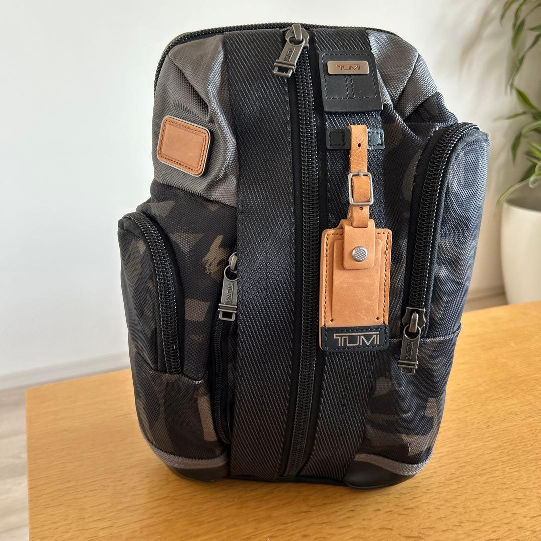 TUMI カモフラージュ ショルダーバッグ