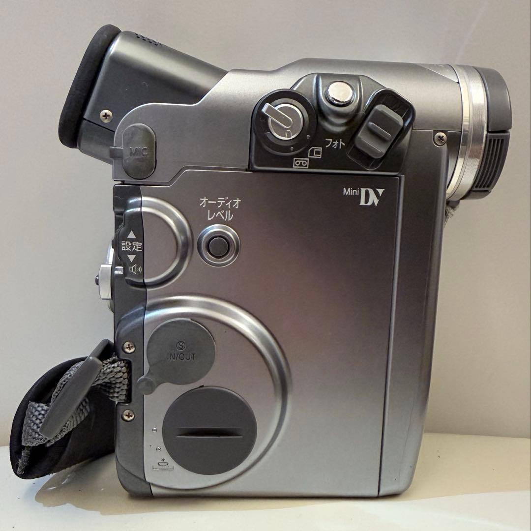 ビデオカメラ Canon IXY DV M2