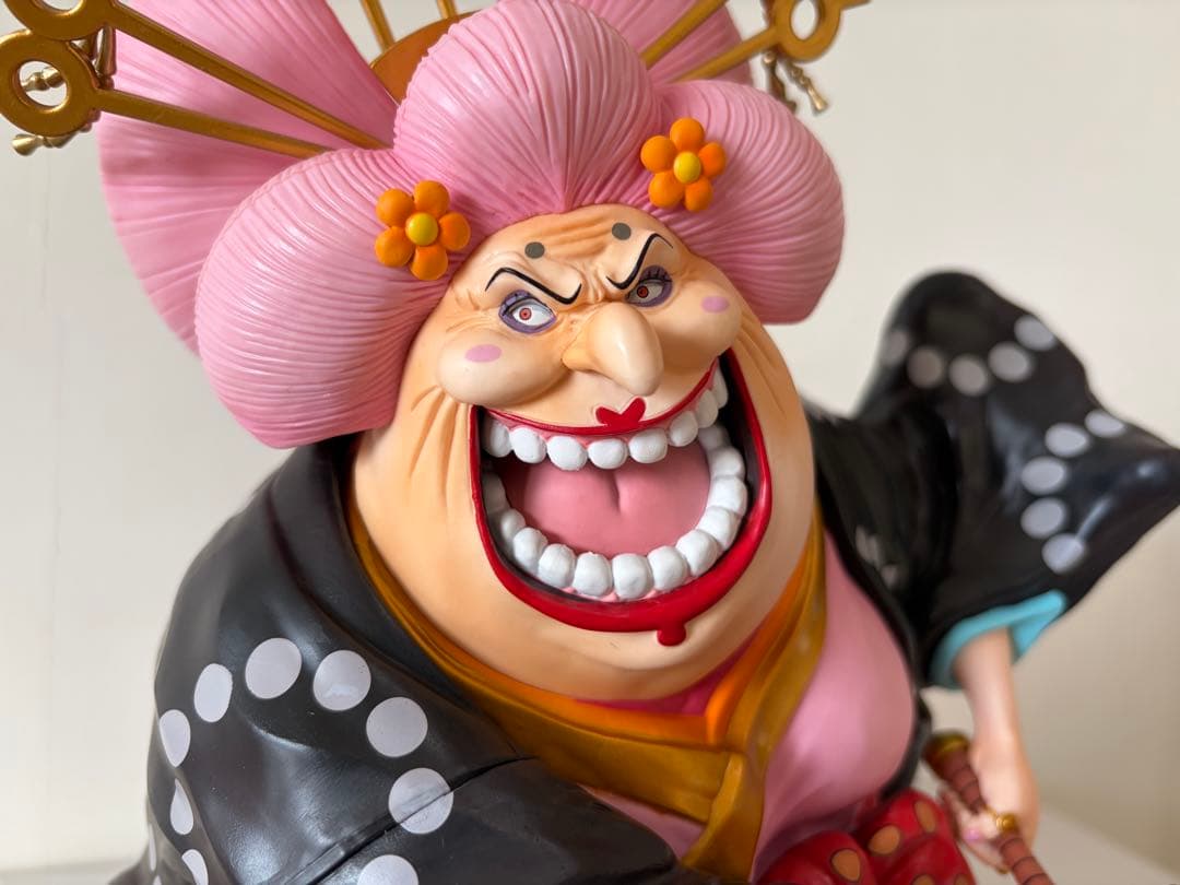 Massy ワンピース フィギュア　ビッグマム　フィギュアーツゼロ