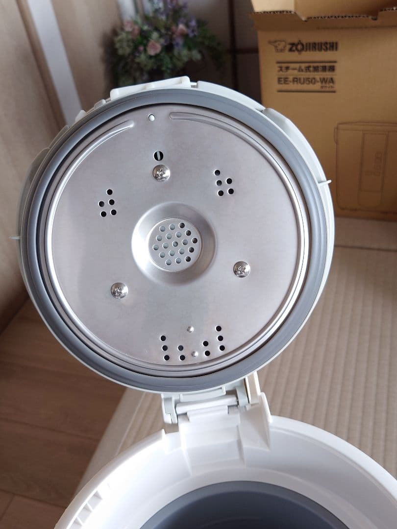 【a。さま】象印　スチーム式加湿器　EE-RU50-WA