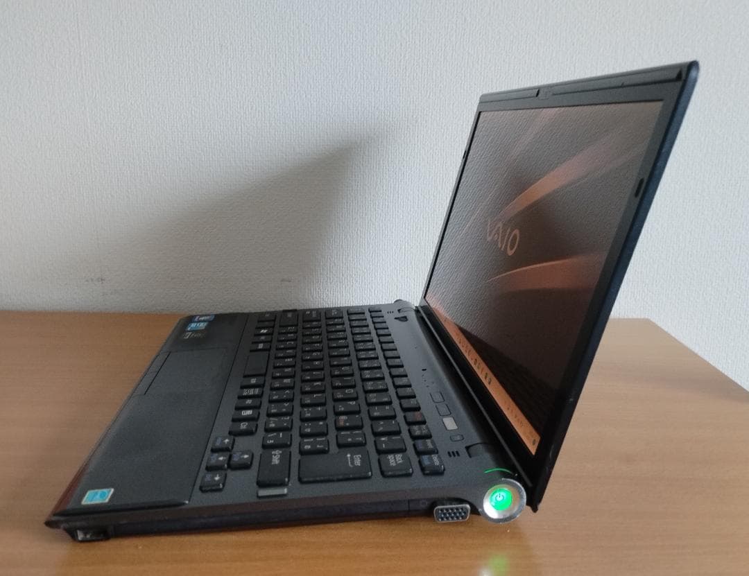 軽量型 Sony VAIO i5 /8GB /256GB SSD /OFFICE