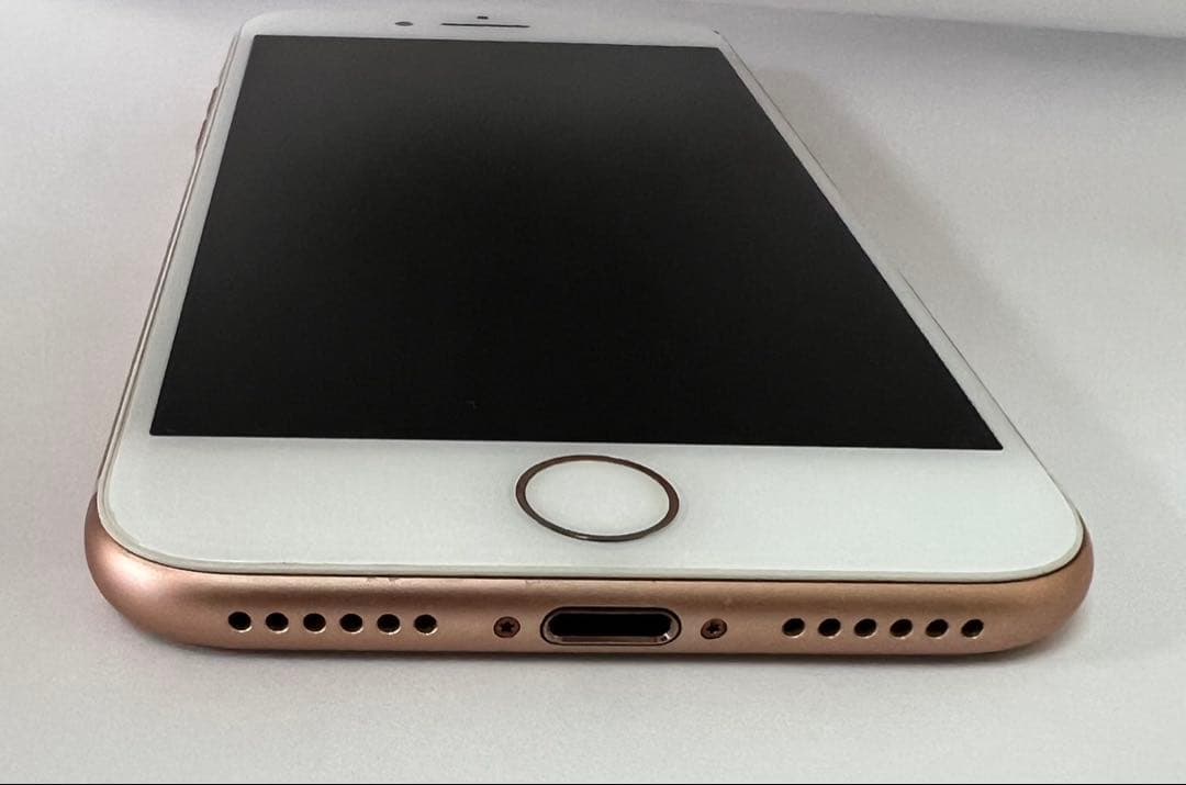 iPhone8 64G ゴールド 本体 ※バッテリー非正規品交換済み