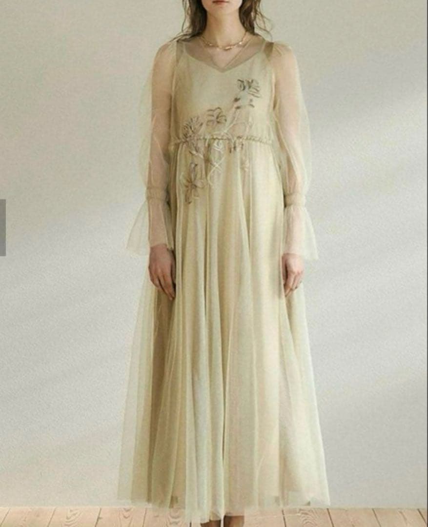 LE’RURE 1周年ドレス