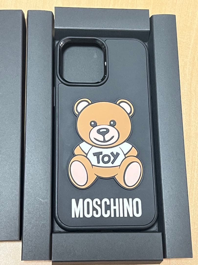 MOSCHINO iPhone 13 Pro Max ケース