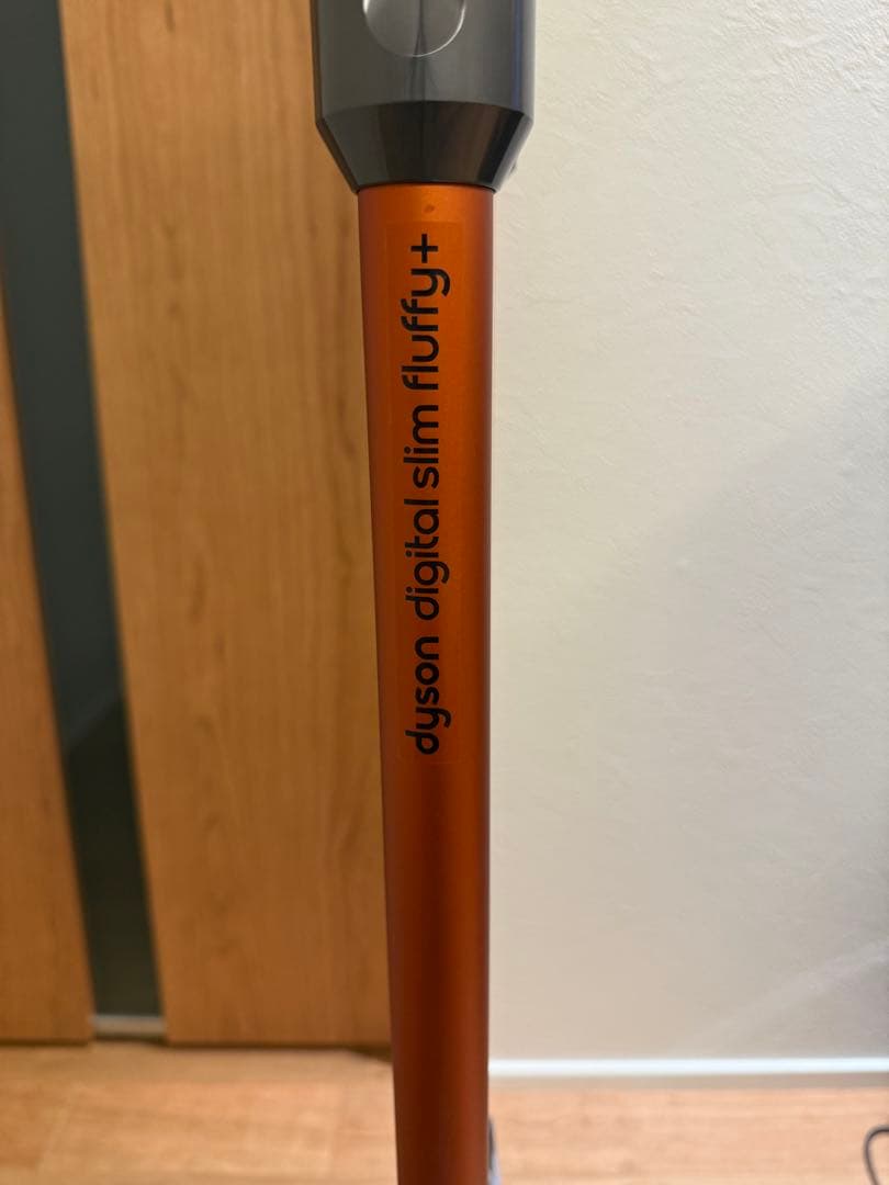 ダイソンSV18 本体 充電スタンド　保証６年　光る隙間ノズル