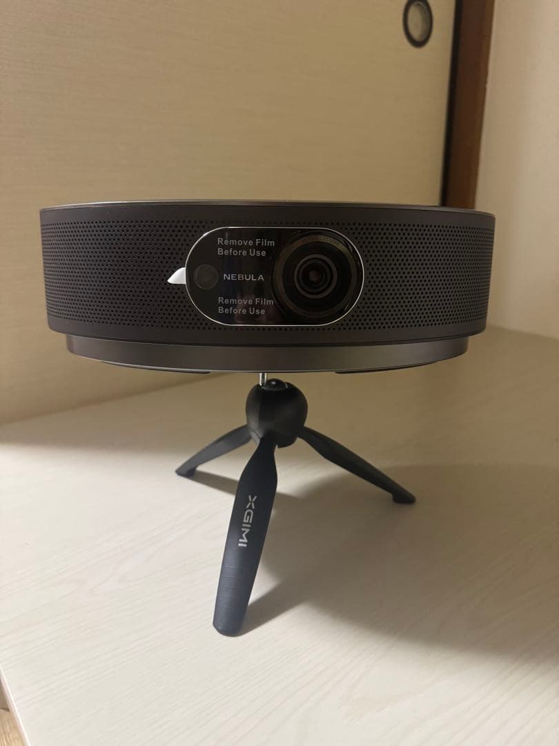 美品 Anker Nebula Cosmos 動作確認済 ミニ脚立付き