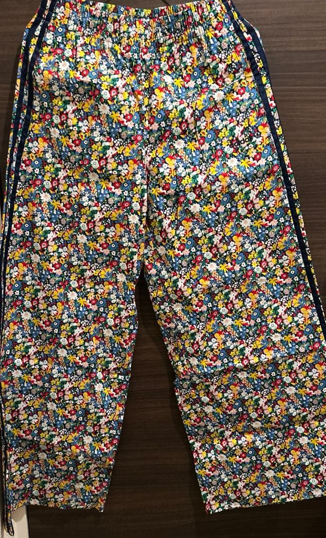 adidas LIBERTY柄 カジュアルパンツ Ｌ 新品