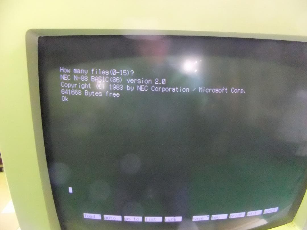 PC-9801FS2 本体 キーボード マウス 電源のみ確認済み