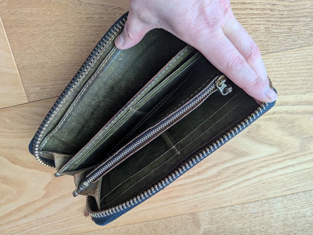 ryu長財布 ブラウン系 タッセル付き