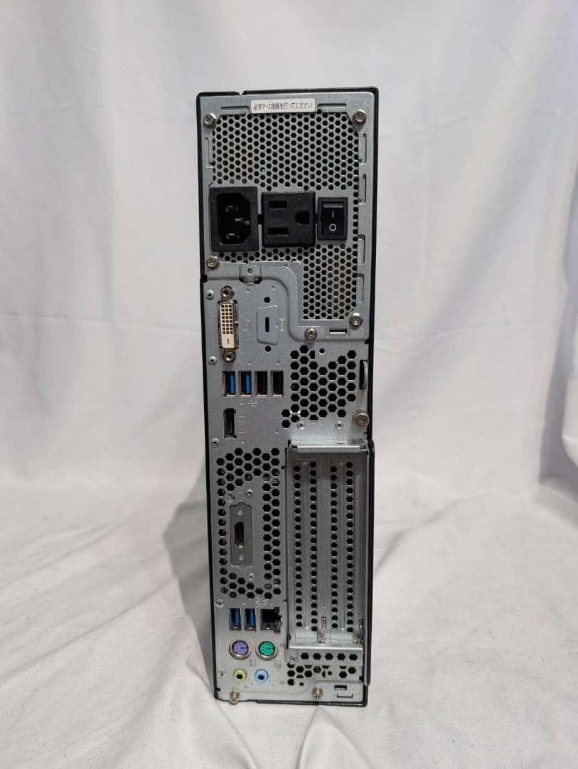 ☆最新Windows11☆ 富士通 WD2/C2 第8世代 i7 高速SSD搭載