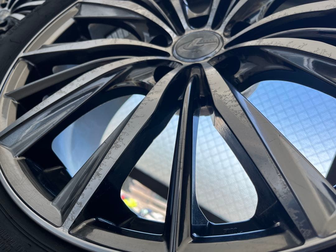 【アル/ヴェルなどに】WEDS LEONIS VX 18インチ & タイヤ4本