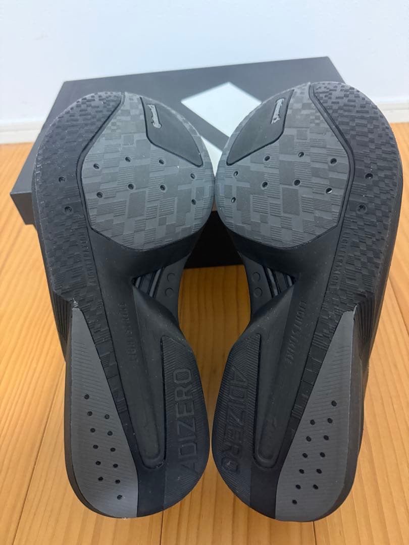 アディダスアディゼロ　ボストン13 M 28cm