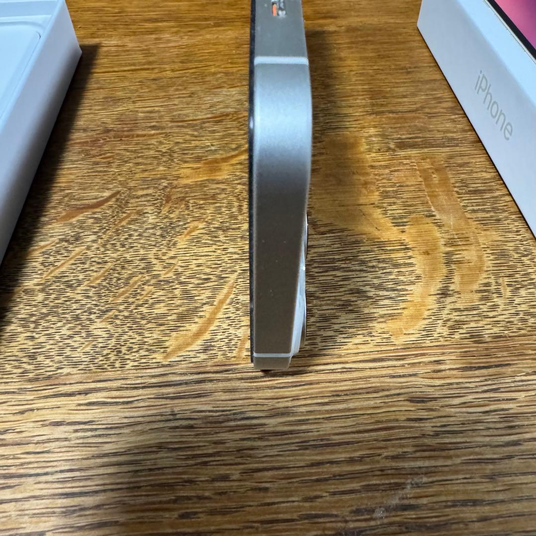 iphone 14 ホワイト 128GB バッテリー99%