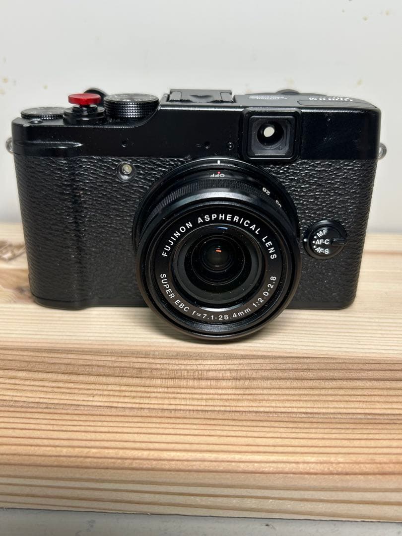 【S/H様】FUJIFILM X10 デジタルカメラ 【良品・付属品多数】