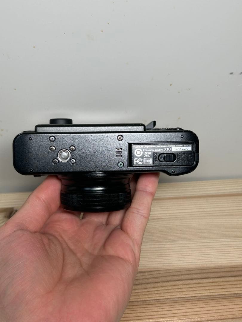 【S/H様】FUJIFILM X10 デジタルカメラ 【良品・付属品多数】