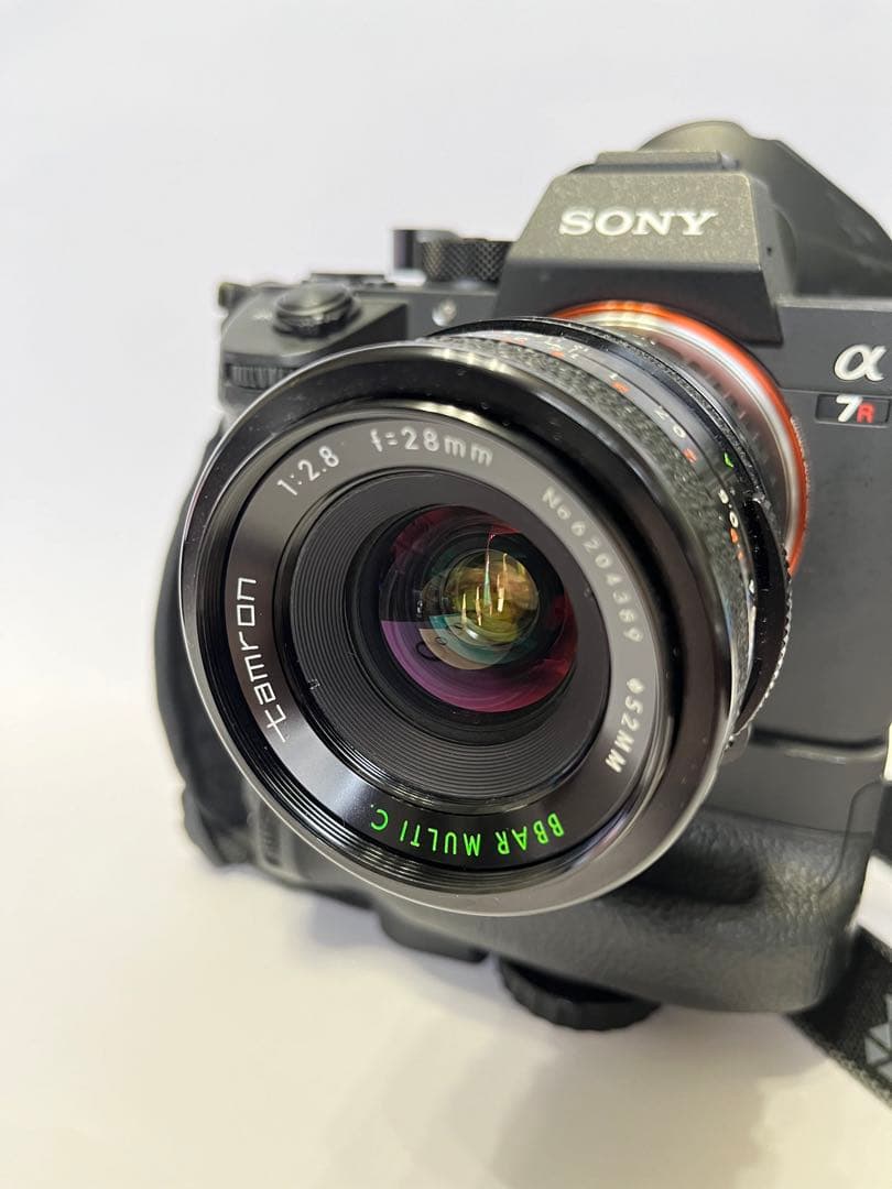 sonyEレンズ　銘品TAMRON28mm F2.8 BBARNikonフード付