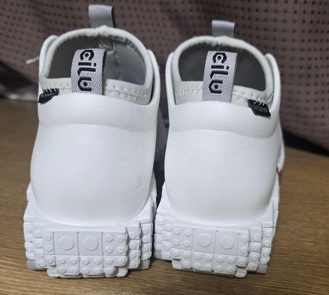 チルブロックソールスニーカー