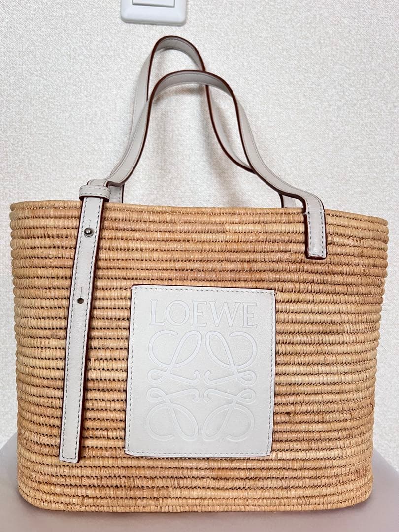 LOEWE ロエベ　スクエアカゴバック