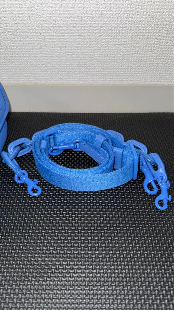 COACH チャーターフラップクロスボディ18