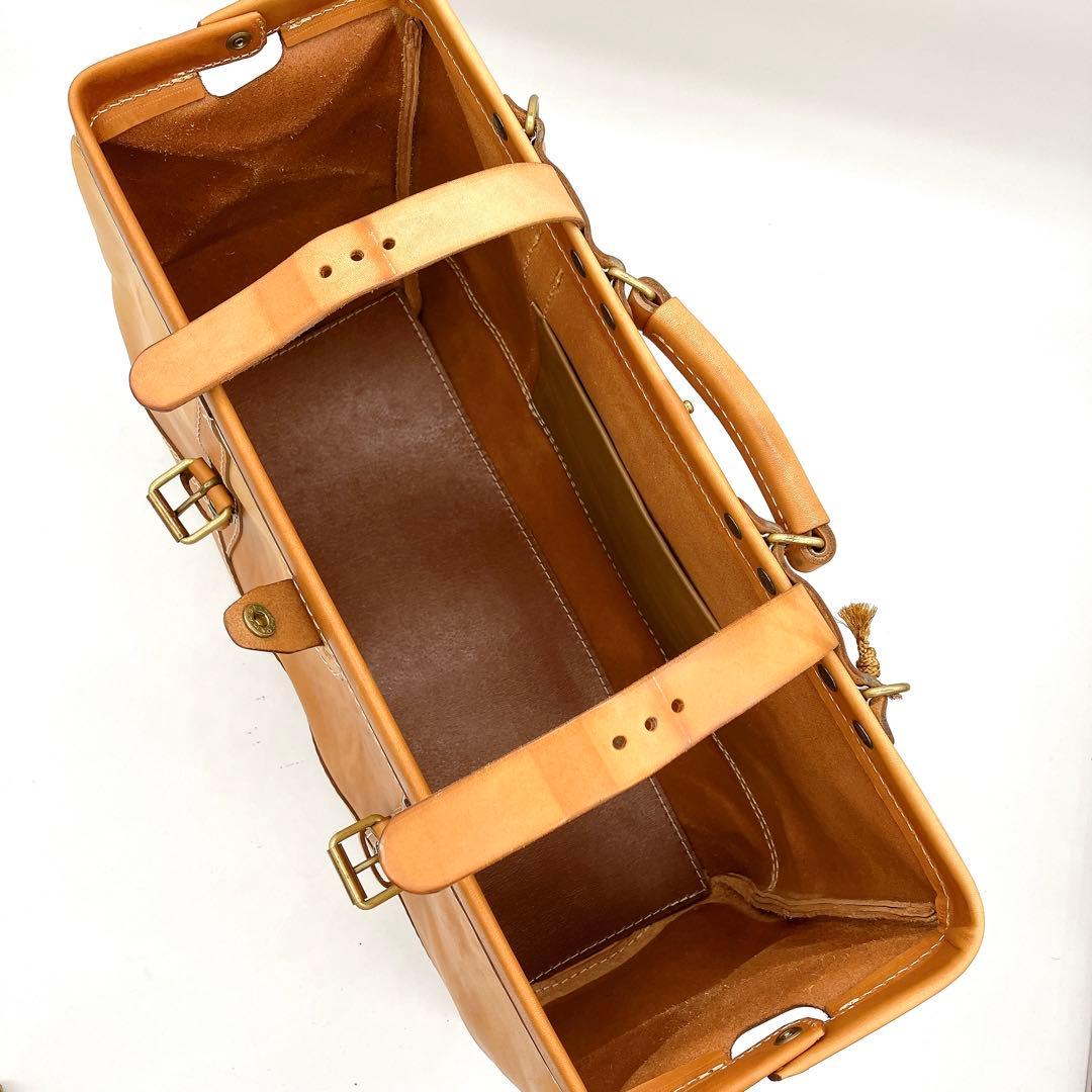 【HERZ】2wayバッグ　ボストンバッグ　口枠　レザー　キャメル