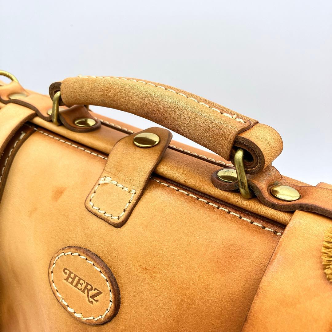 【HERZ】2wayバッグ　ボストンバッグ　口枠　レザー　キャメル