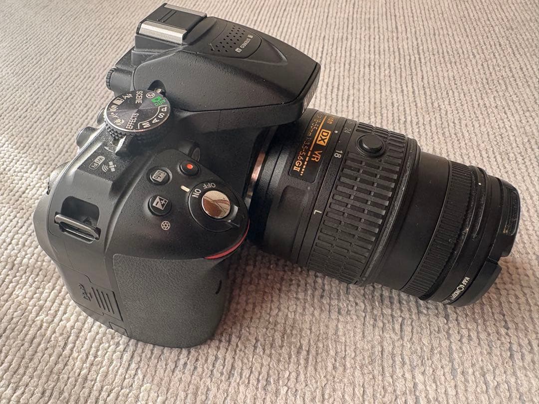 Nikon D5300 デジタル一眼レフカメラセット　ダブルズームキット