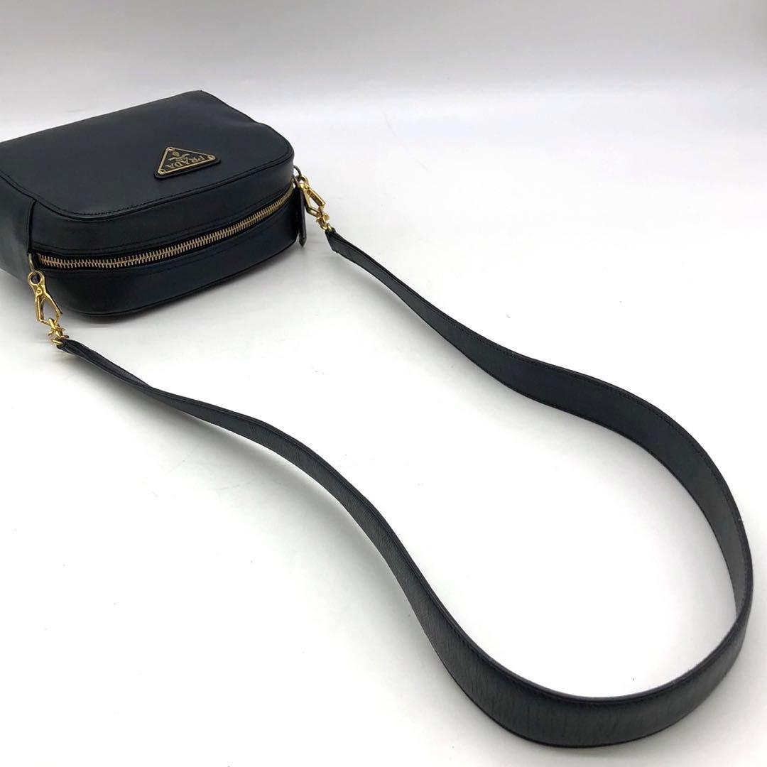 ✨希少・美品✨プラダ ショルダーバッグ ミニ 三角ロゴプレート レザー ネイビー