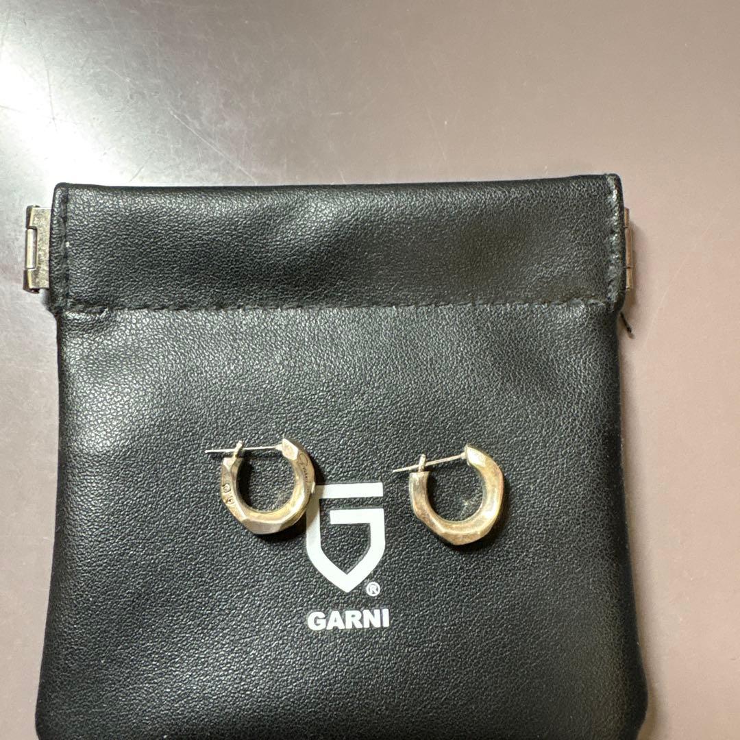 GARNI シルバー ピアス