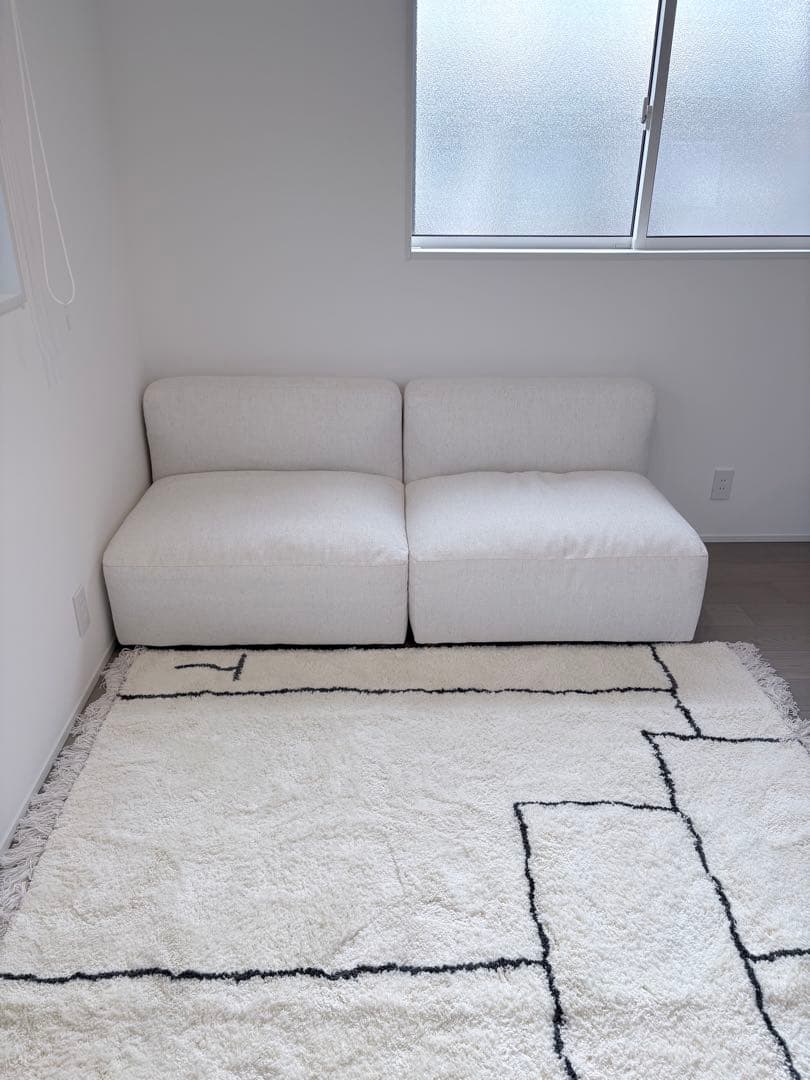 【新品】ベニオワレン風のラグ　W 185 × D 185 × H 2.5