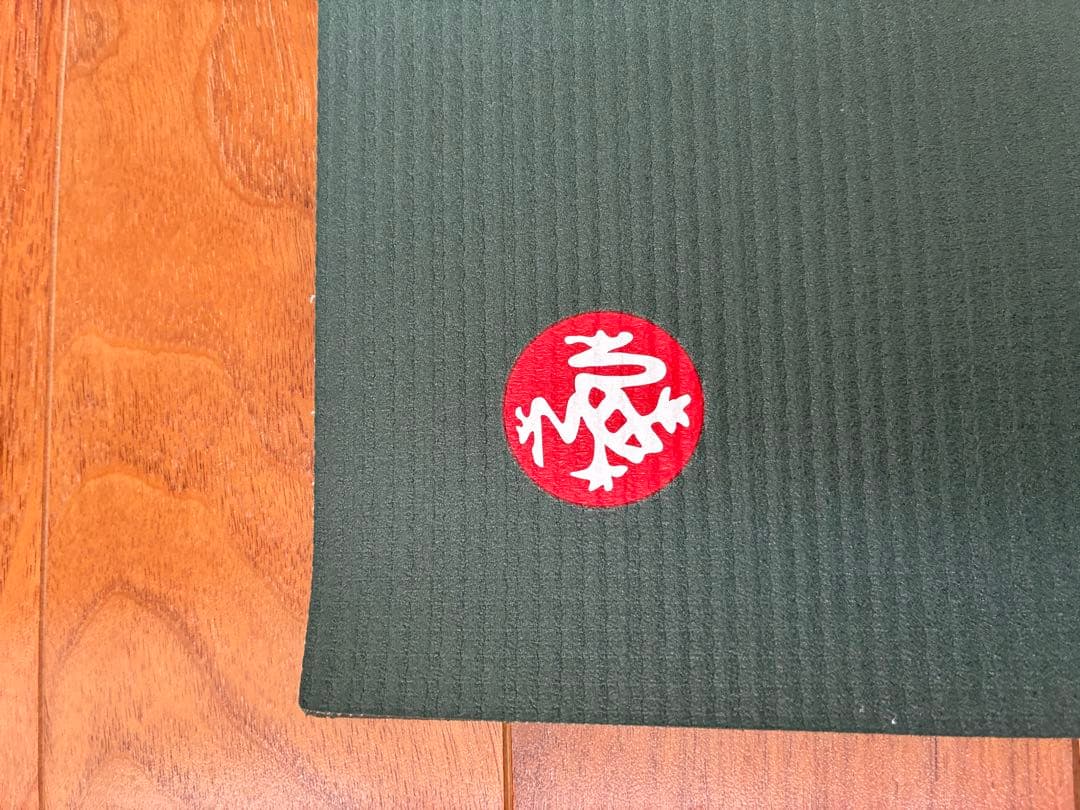 マンドゥカプロ6ミリmanduka pro 6mm ブラックセージ美品ヨガマット