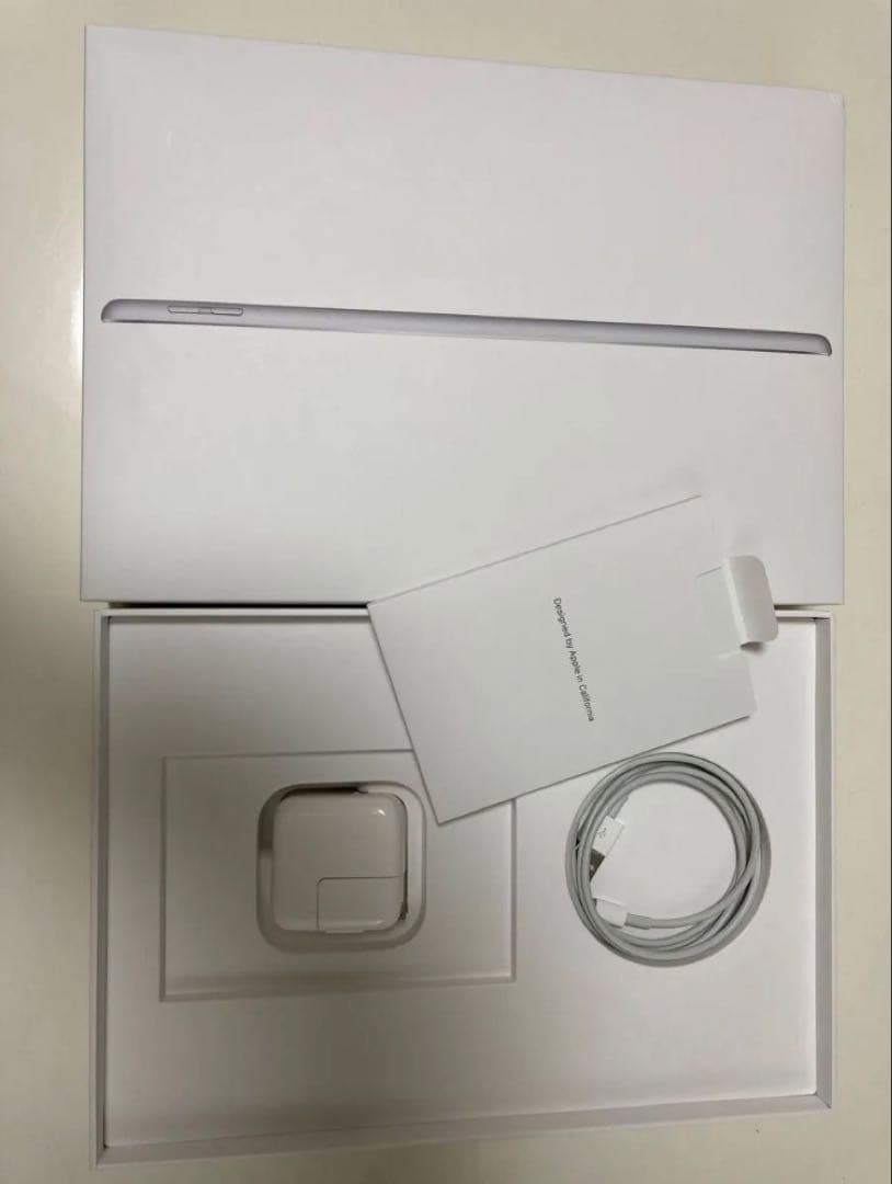 Apple iPad 10.2インチ シルバー