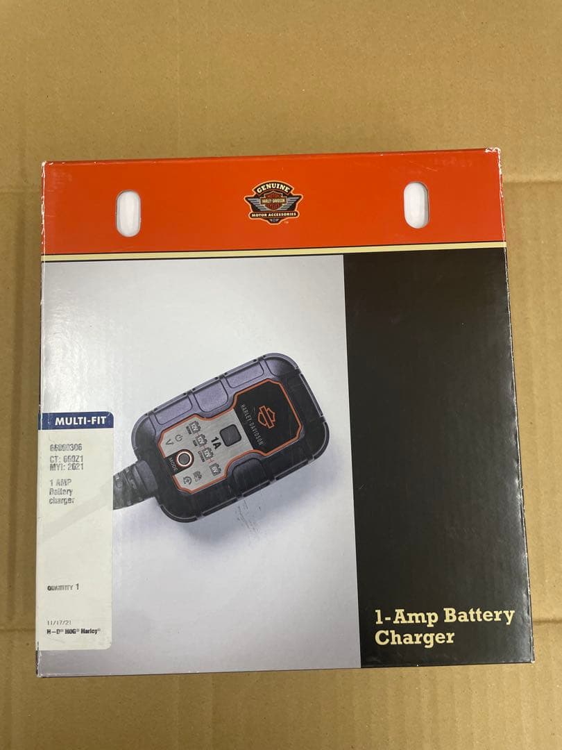 新古　ハーレー純正1AMP Batterychargerバッテリーテンダー