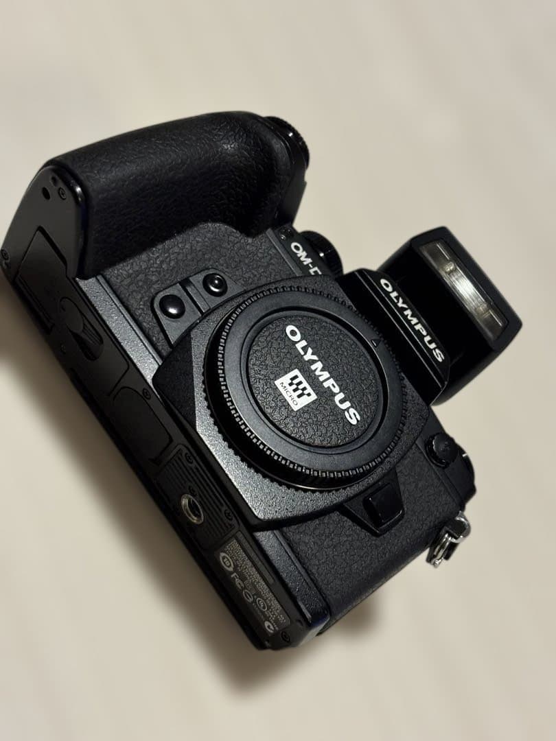 オリンパスOLYMPUS OM-D E-M1 ボディ 黒
