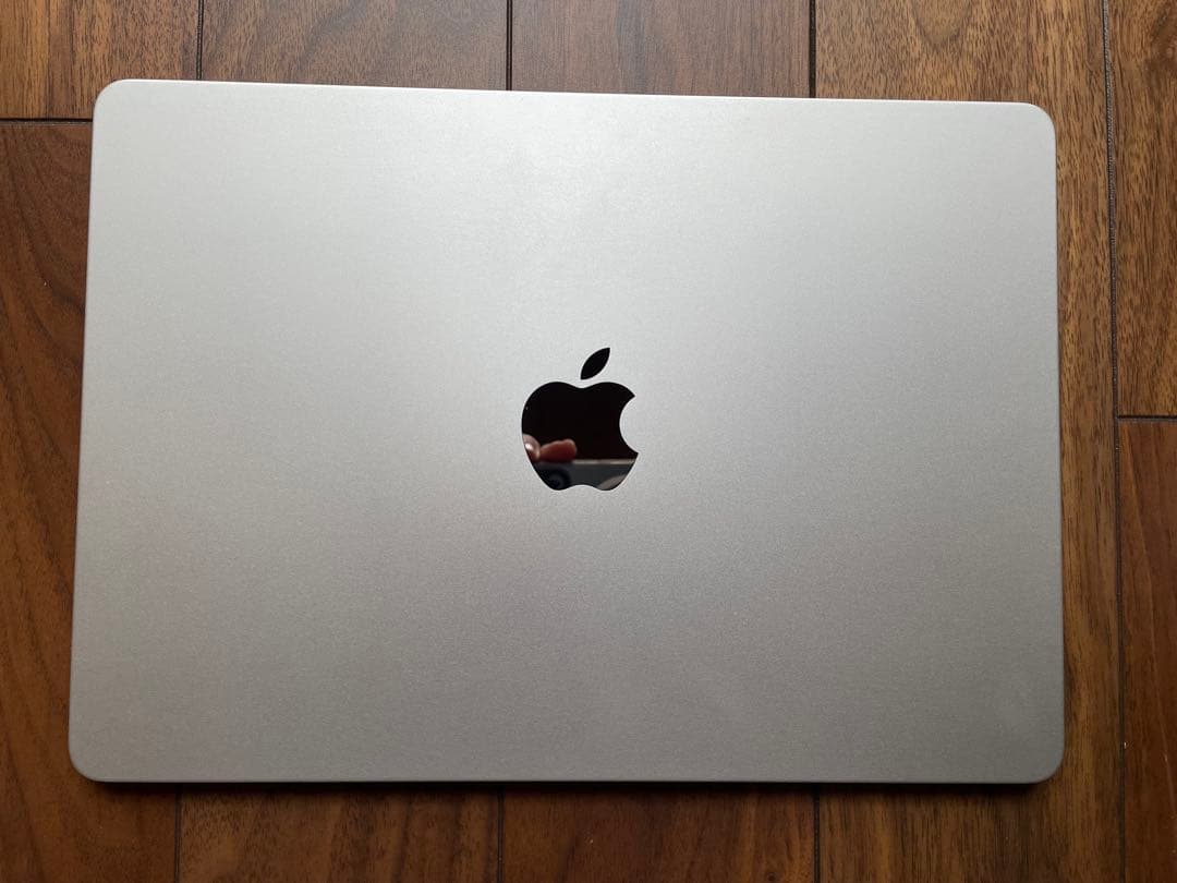 MacBook Air M2 13インチ　 スターライト　充放電8回