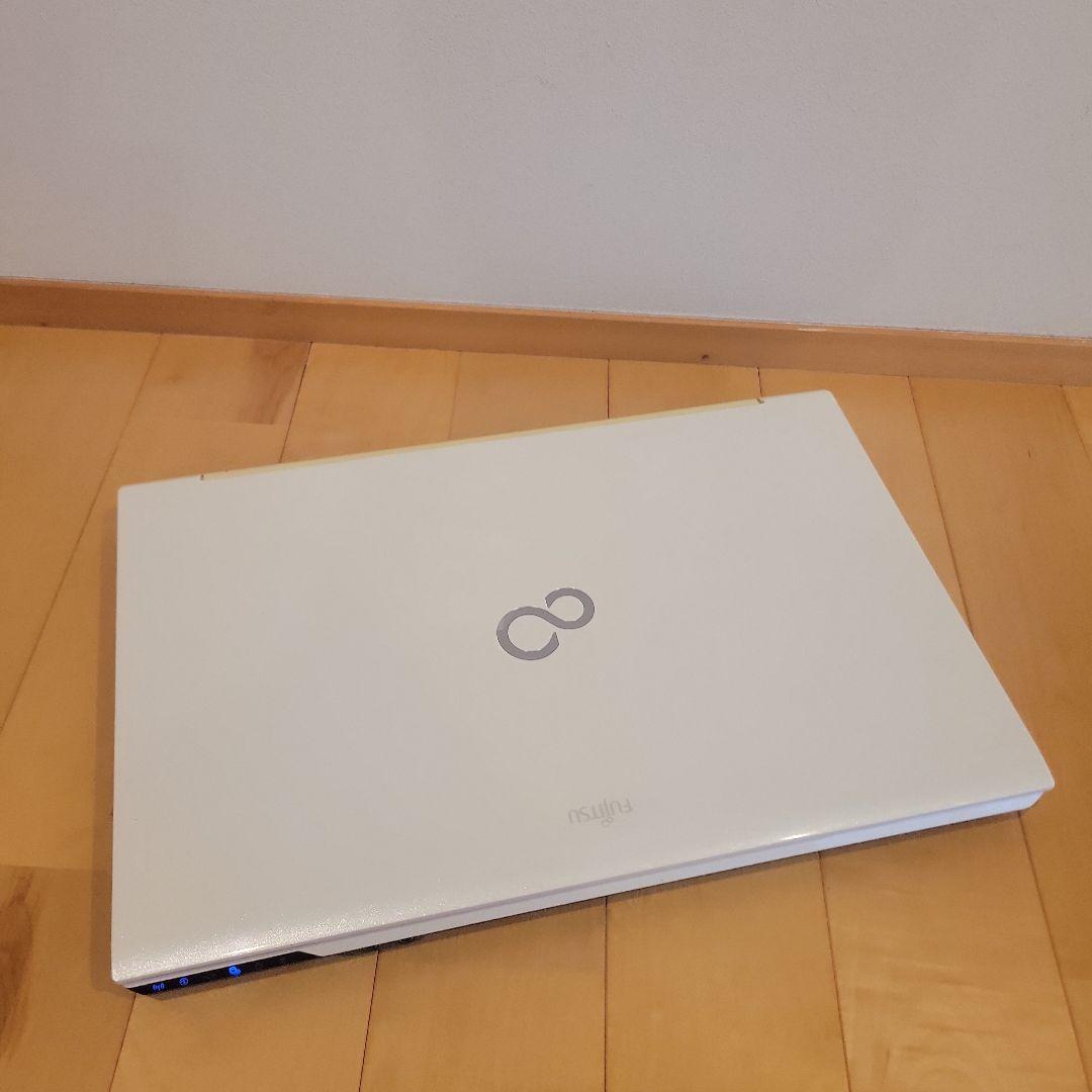 初心者向き❣ 美品✨富士通 ノートパソコン 大容量 カメラ付き 設定済み