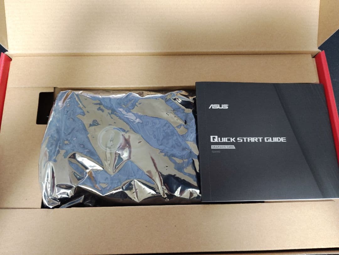 グラフィックボード・グラボ・ビデオカード ASUS Radeon RX9060XT 16GB DUAL