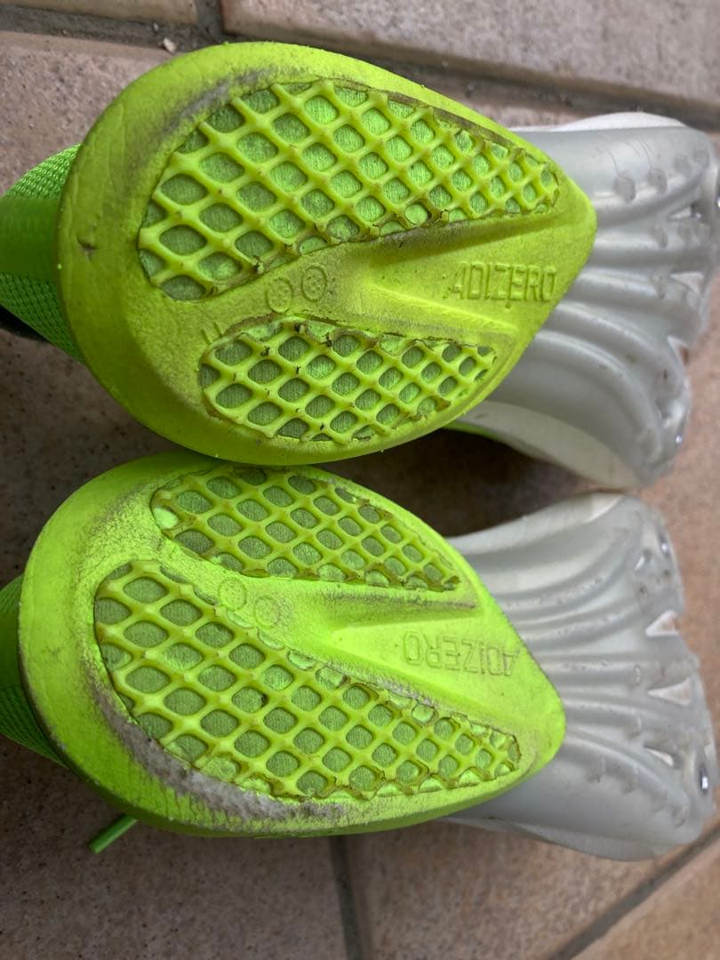 adidas 陸上 中距離用スパイク アディゼロアバンチ