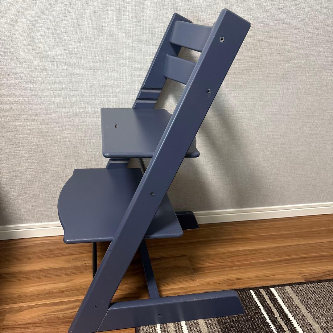 ダークブルー ストッケトリップトラップチェア 調整可能