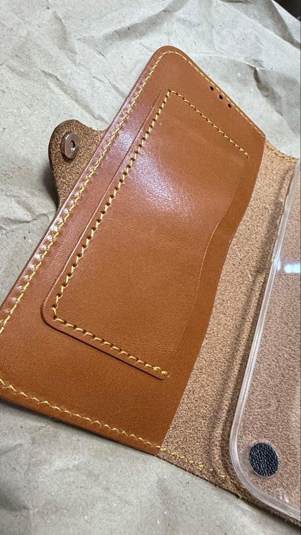 iPhone16pro 本革手帳タイプ 栃木レザー おまけ付き