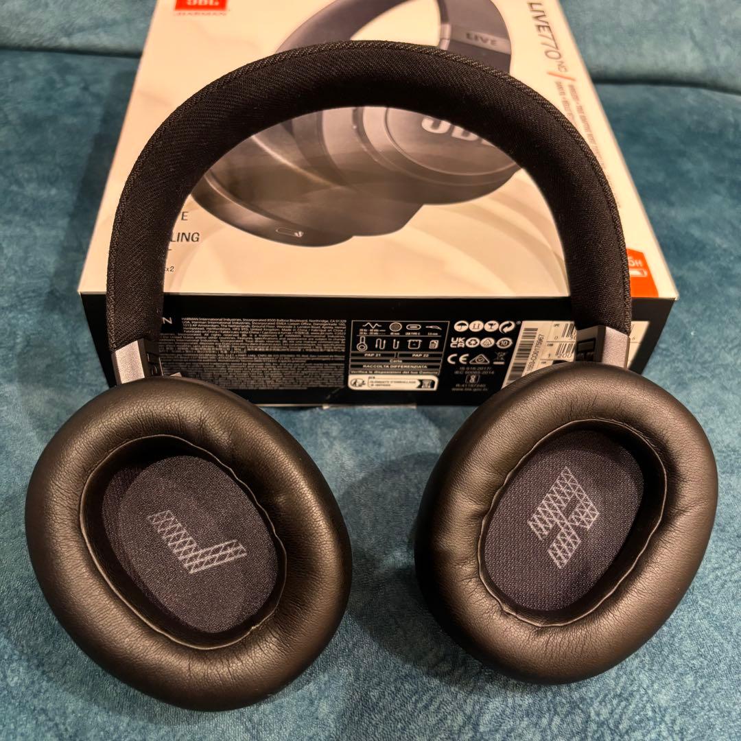 JBL LIVE 770NC ワイヤレスヘッドホン　ブラック