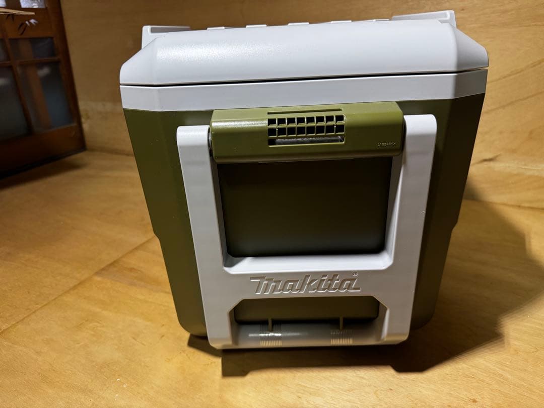 マキタ 冷蔵庫 充電式保冷温庫 CW001GZO 18V 40Vmax