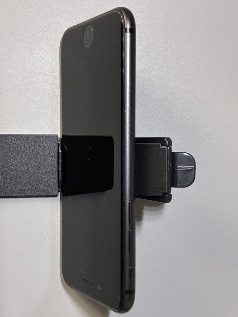 Apple iPhone 8 64GB スペースグレー