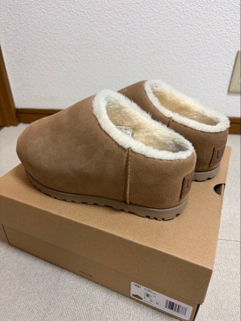 靴 UGG W PUMPED SLIDE