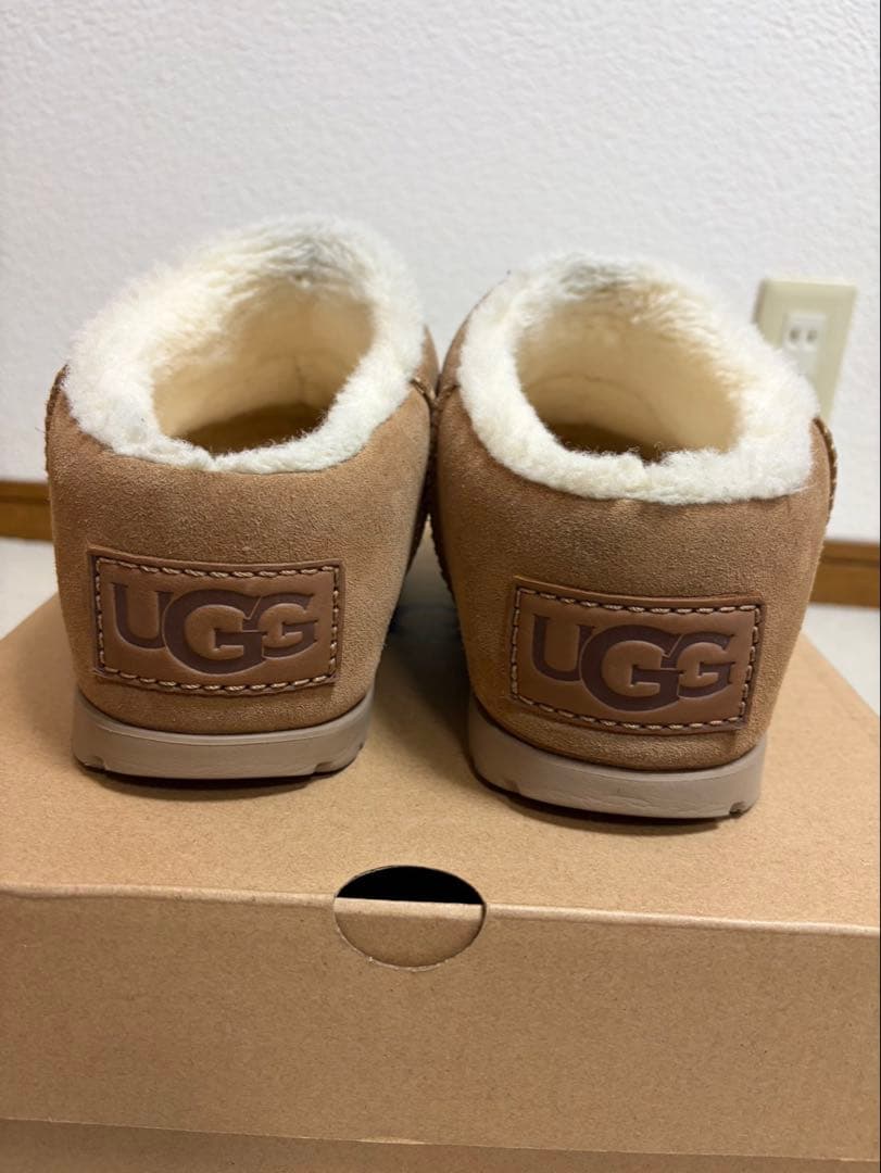 靴 UGG W PUMPED SLIDE