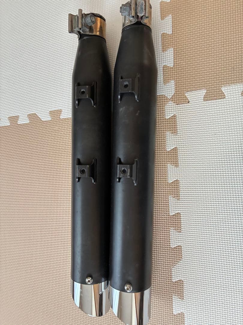 ハーレースポーツスターコブラ3インチスリップオンマフラーブラック/クロームエンド