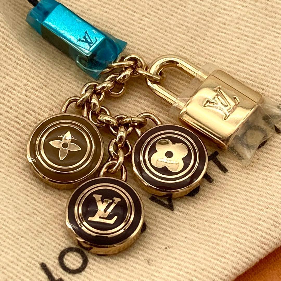 未使用 ルイヴィトン ビジューテレフォンヌ パスティーユ ストラップ チャーム