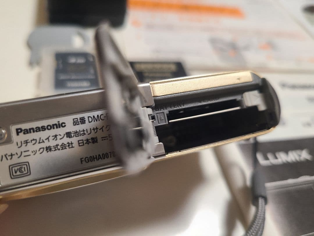 ✨美品✨Panasonic LUMIX DMC-FX70 ゴールド