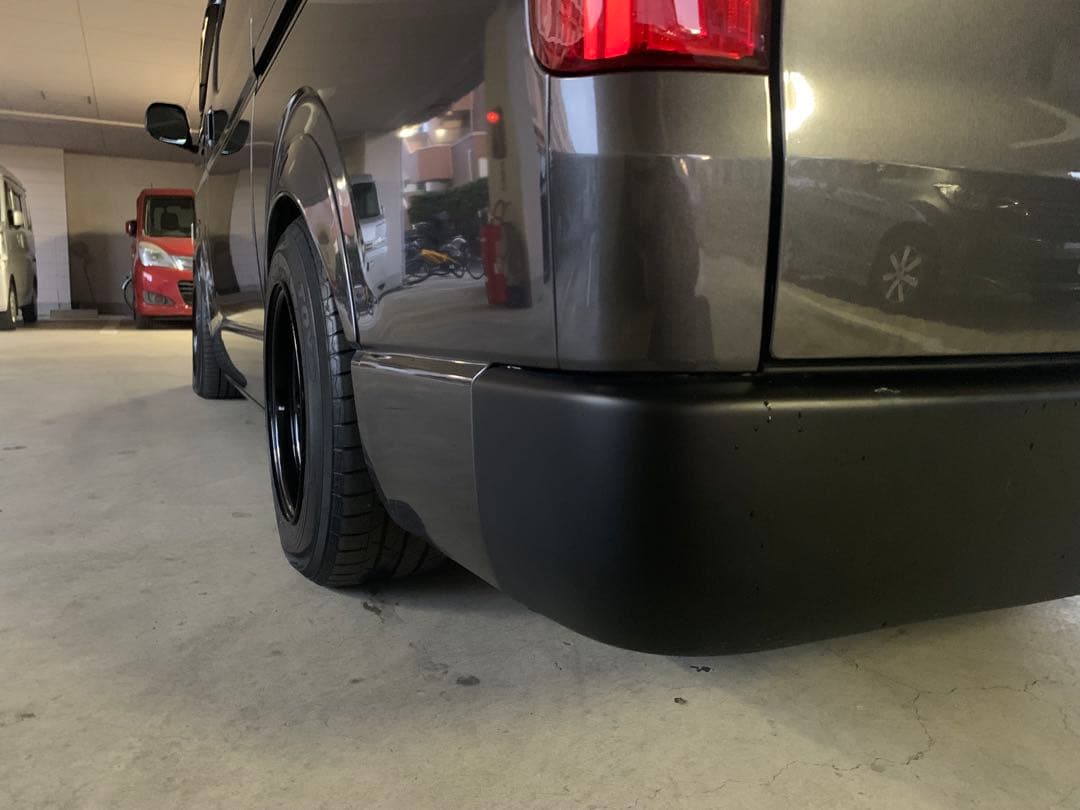 鎌ヶ谷ワイドホイールタイヤセット　ハイエース200系