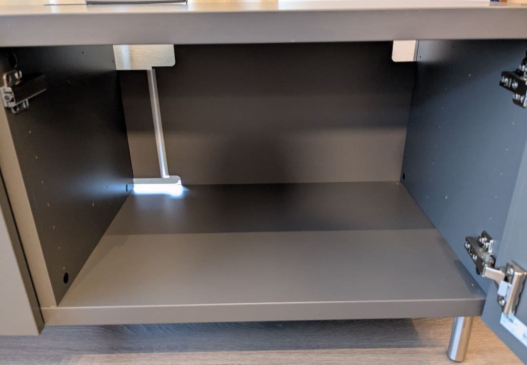 IKEAテレビ台 扉付き ベストー 120×42×48